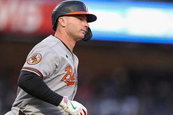 Pete Alonso rips on traffic, crushes homer against Yankees in return to NYC