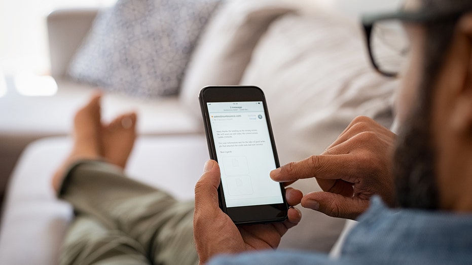 University lets students earn bachelor's and master's degrees entirely on their phone